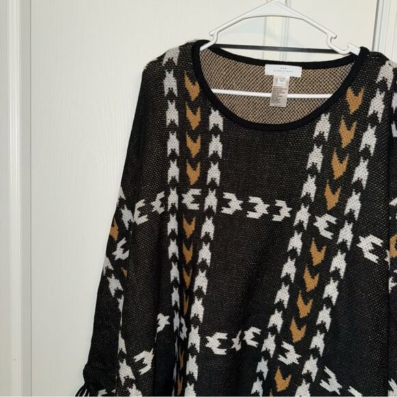 New directions Chic Black and Brown Fringe poncho Sweater - Picture 4 of 5